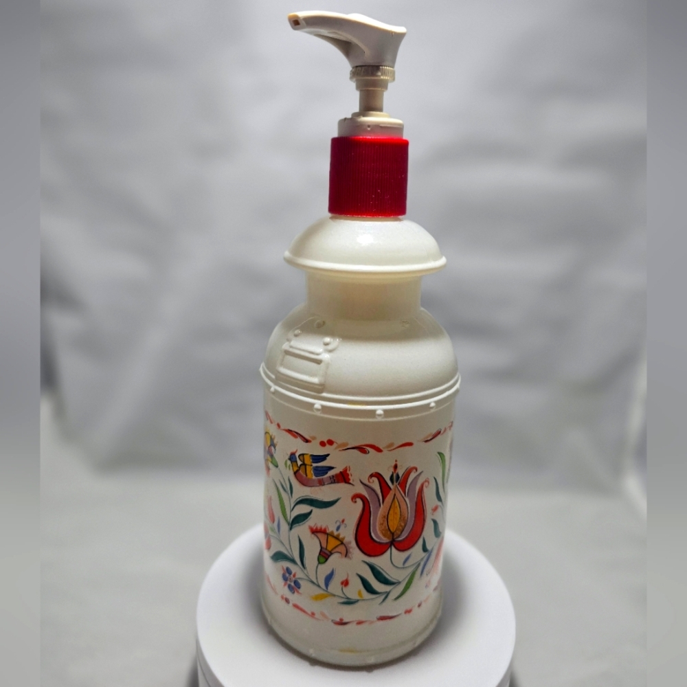 Vintage Avon 1978 Country Farmhouse Soap or Lotion pump Dispenser W/ Birds